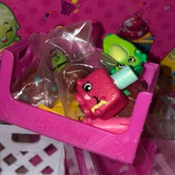 #24 Shopkins Blind Shopping Basket Seasons 1-4 Random Lot Rare Ultra Rare Some - Picture 2 of 14